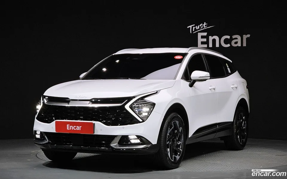 Kia Sportage 1.6 2WD 2023 — фото 1, купить с доставкой в Москву
