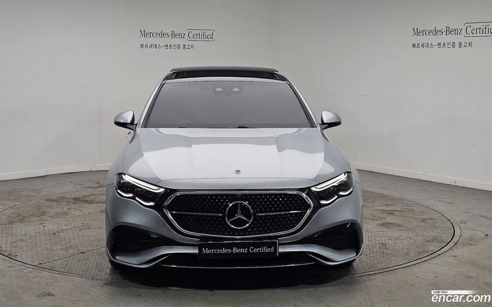Mercedes-Benz E-Class E300 4MATIC AMG Line 2024 — миниатюра 3