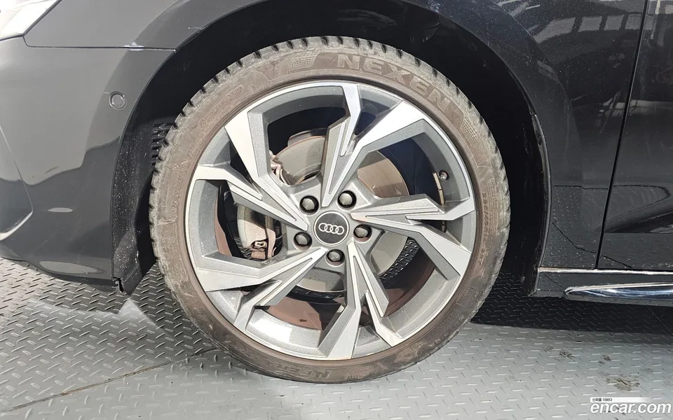 Audi A3 (8Y) 40 TFSI 2023 — миниатюра 5