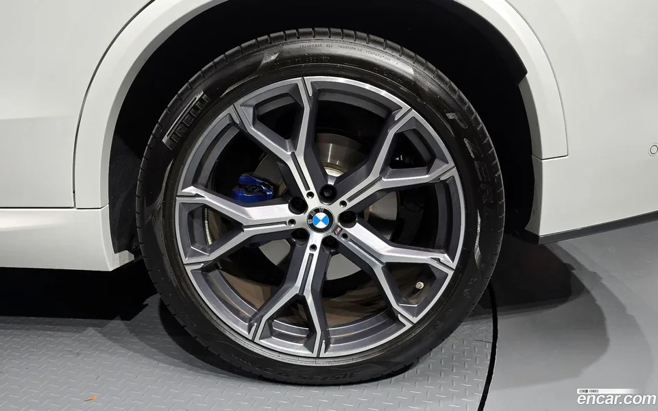 BMW X5 xDrive 40i M 2024 — миниатюра 5