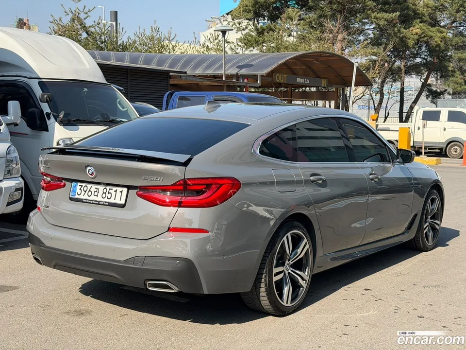BMW 6 Series GT 630i xDrive M 2022 — миниатюра 2