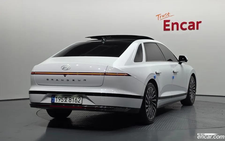 Hyundai Grandeur Hybrid 2023 — миниатюра 2