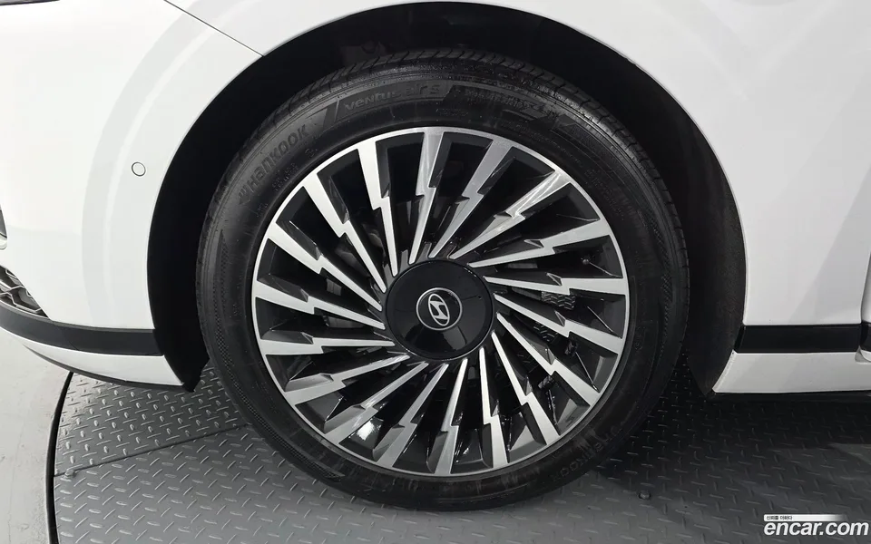 Hyundai Grandeur Hybrid 2023 — миниатюра 5