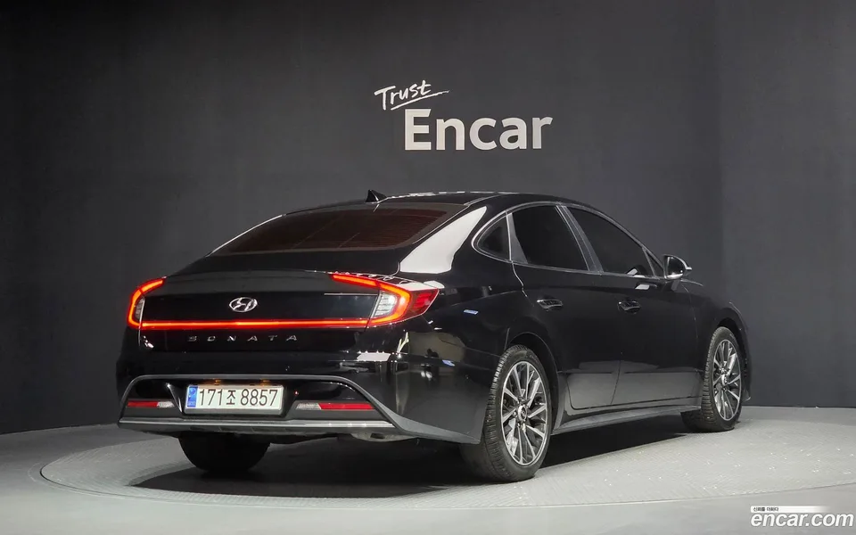 Hyundai Sonata Hybrid 2023 — миниатюра 2