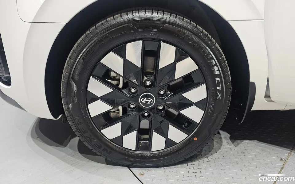 Hyundai Staria 4WD 9 2024 — миниатюра 5