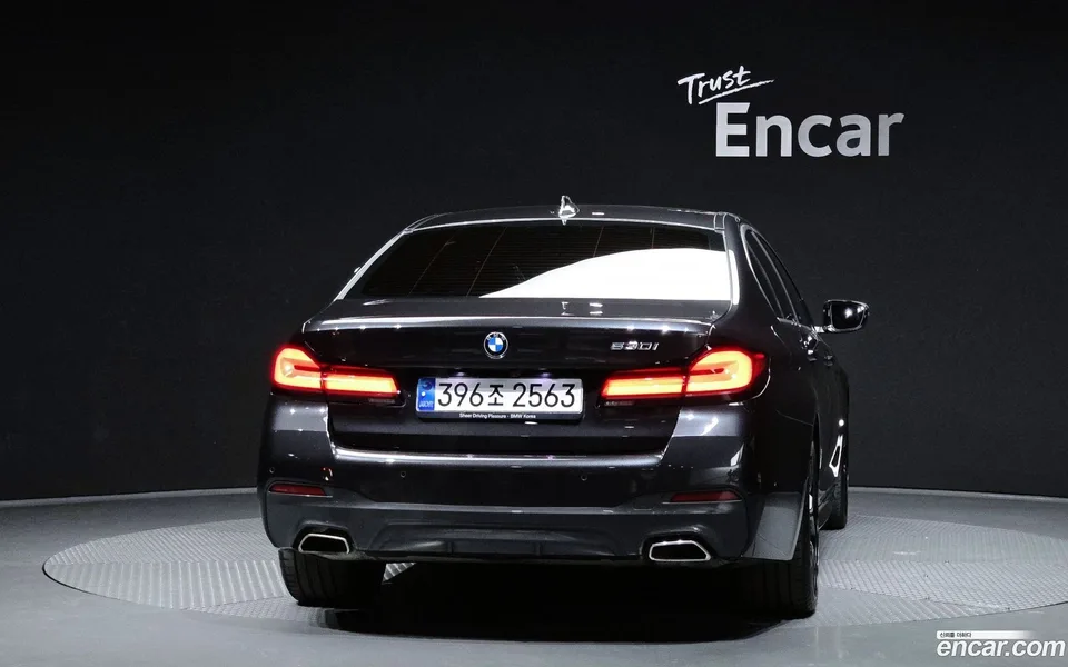 BMW 5 Series 530i M 2022 — миниатюра 4