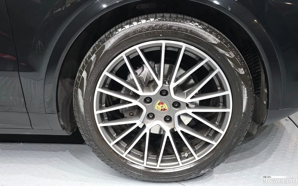Porsche Cayenne 3.0 2022 — миниатюра 5