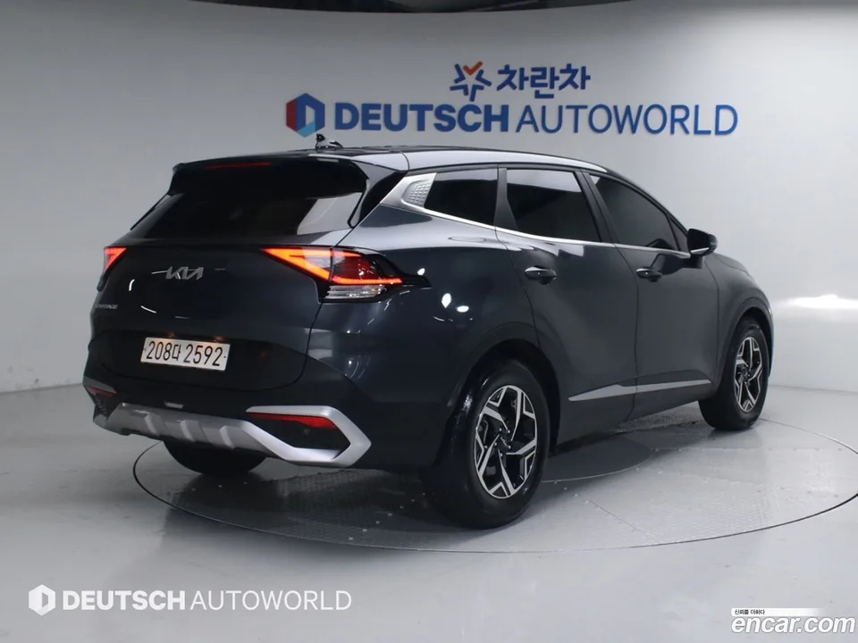 Kia Sportage 2.0 2WD 2022 — миниатюра 2