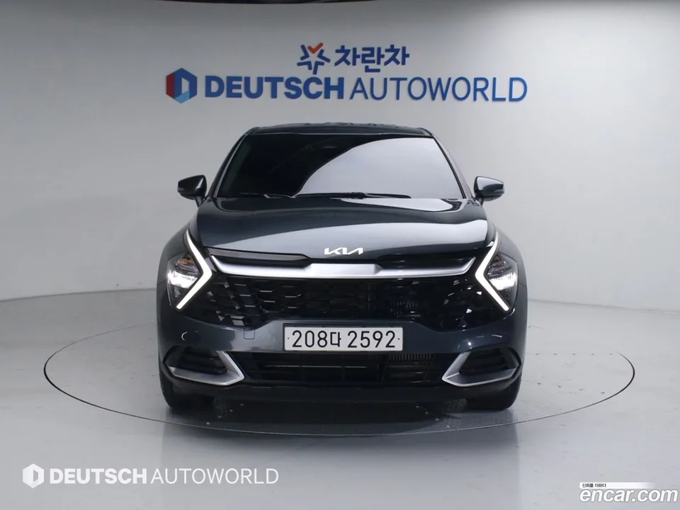 Kia Sportage 2.0 2WD 2022 — миниатюра 3