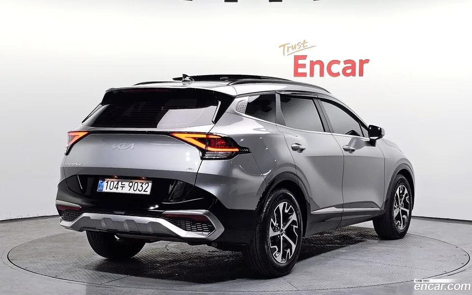 Kia Sportage Hybrid 2WD 2023 — миниатюра 2