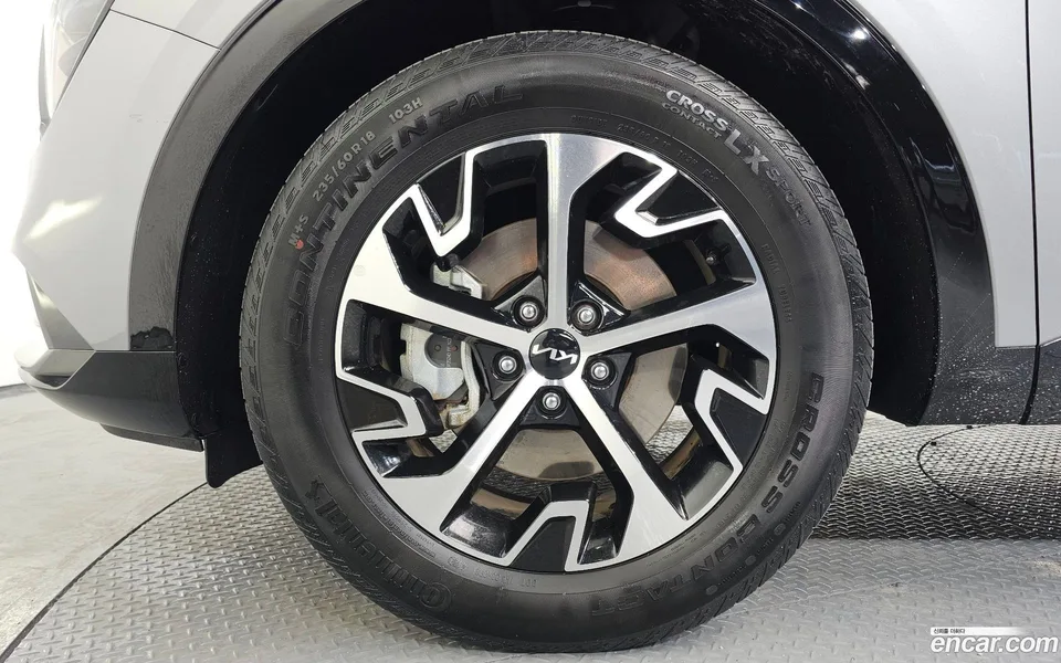 Kia Sportage Hybrid 2WD 2023 — миниатюра 5