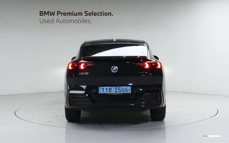 BMW iX2 eDrive 20 M 2024 — миниатюра 4