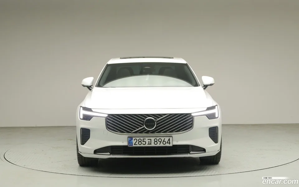 Volvo S90 B5 2025 — миниатюра 2