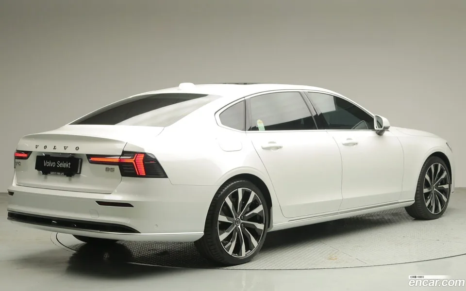 Volvo S90 B5 2025 — миниатюра 4