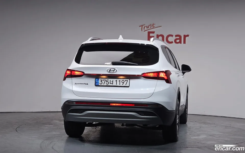 Hyundai Santa Fe 2.2 2WD 2023 — миниатюра 4