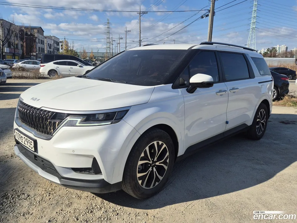 Kia Carnival 9 2023 — миниатюра 2
