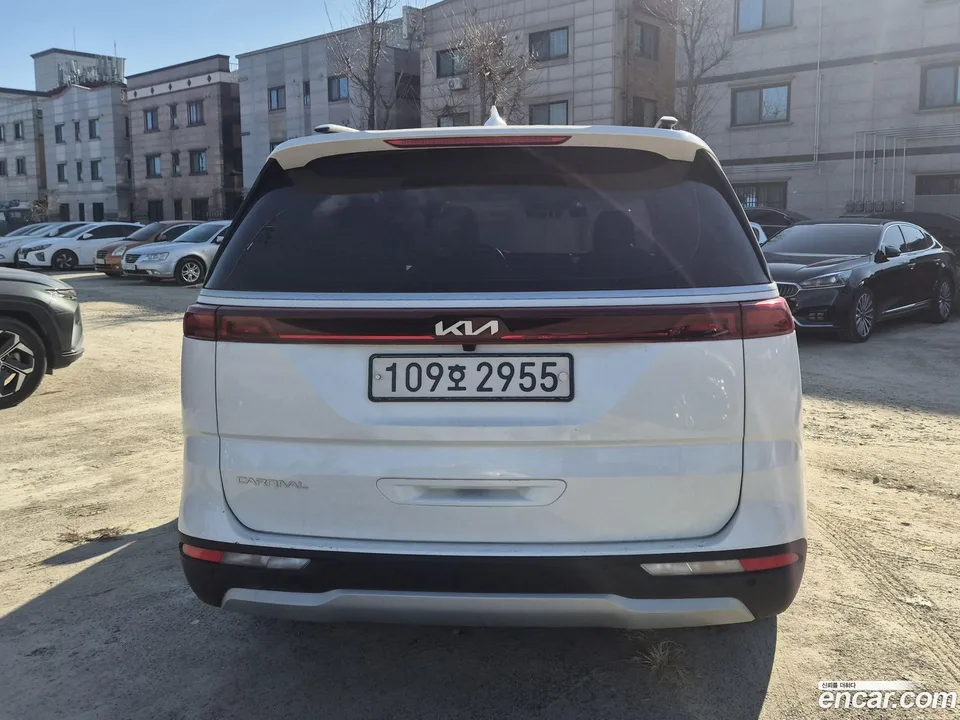 Kia Carnival 9 2023 — миниатюра 5