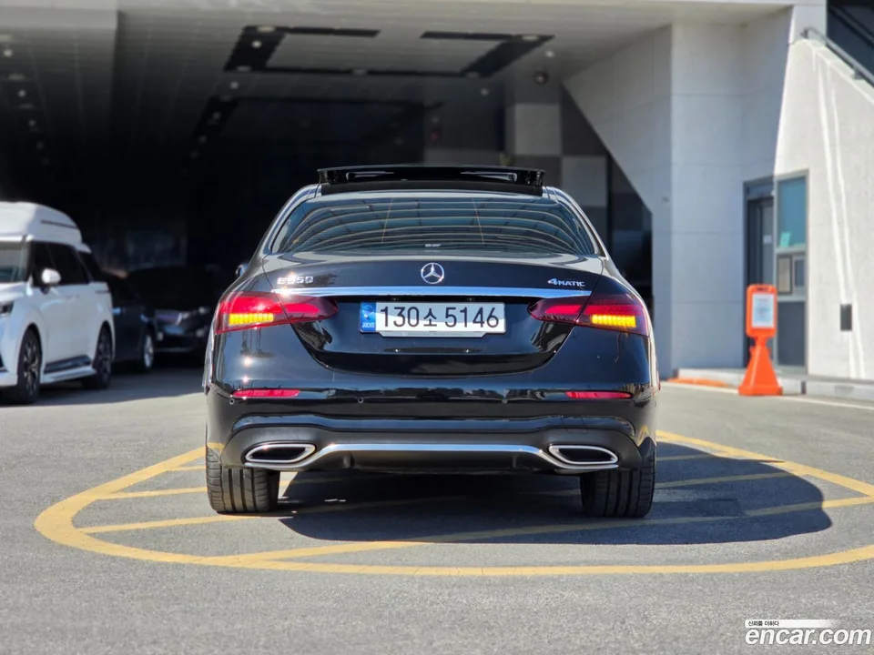 Mercedes-Benz E-Class E350 4MATIC AMG Line 2022 — миниатюра 5