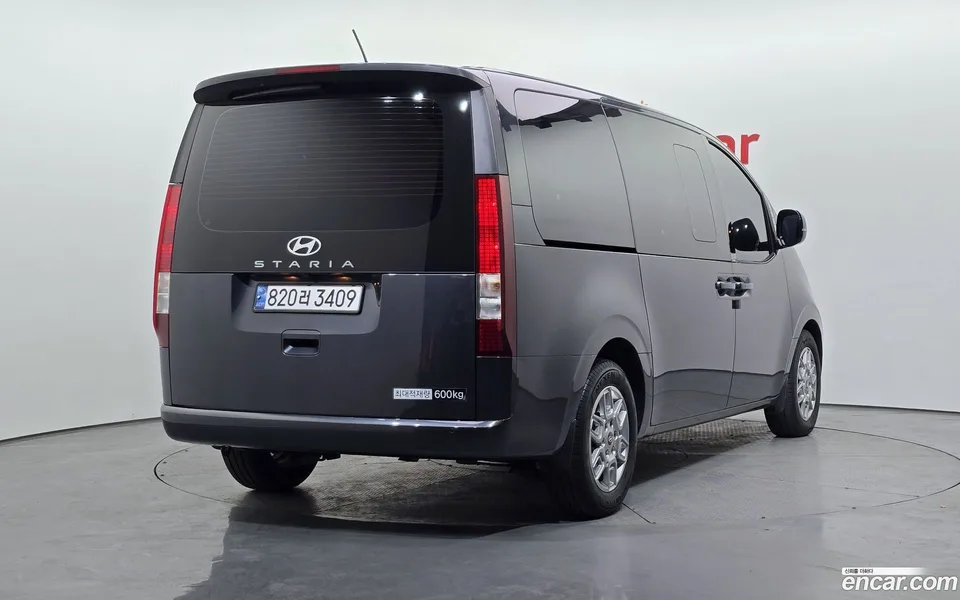 Hyundai Staria L3.5 5 2024 — миниатюра 2