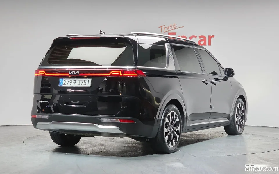 Kia Carnival 7 2023 — миниатюра 2