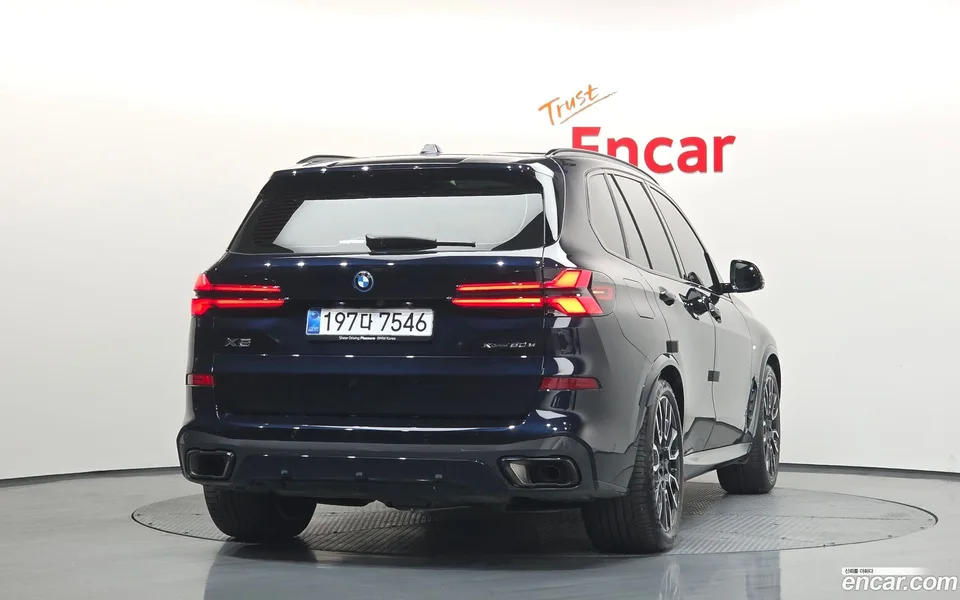 BMW X5 xDrive 50e M 2025 — миниатюра 4