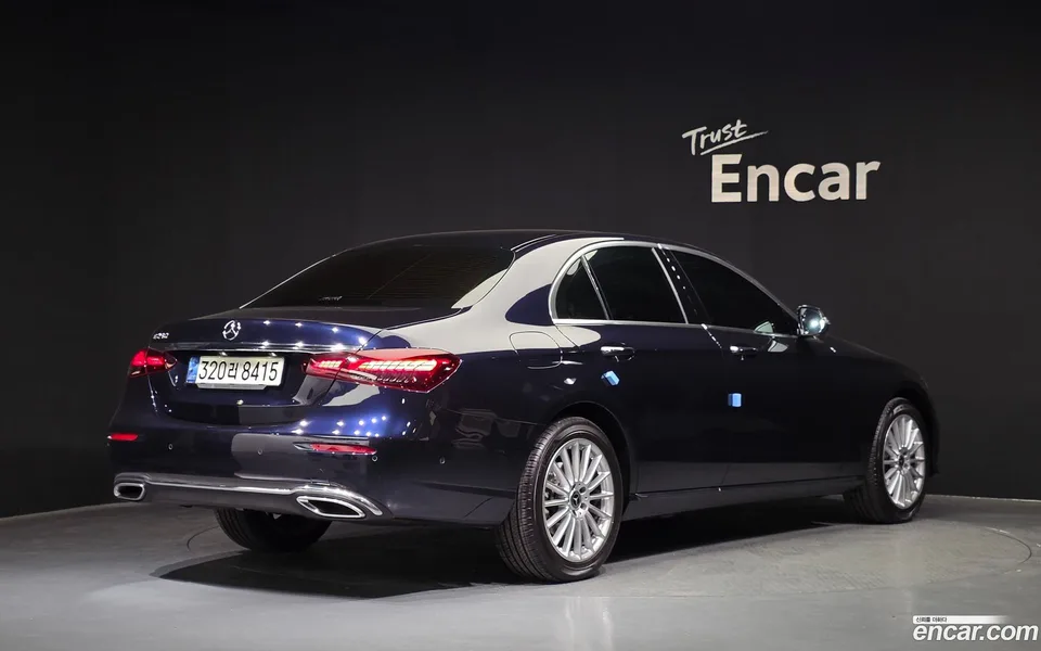 Mercedes-Benz E-Class E250 2022 — миниатюра 2