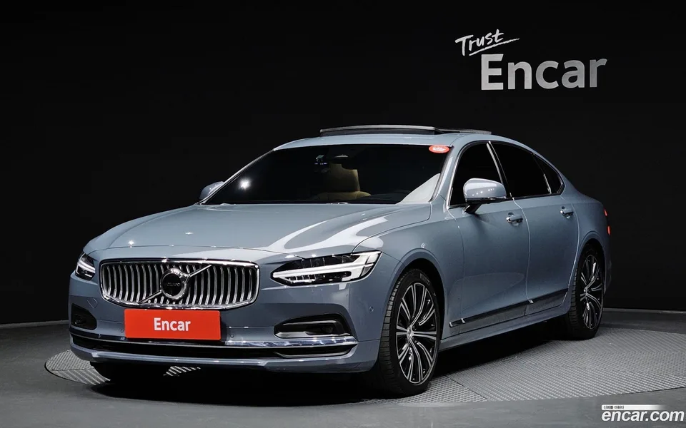 Volvo S90 B5 2023 — фото 1, купить с доставкой в Москву