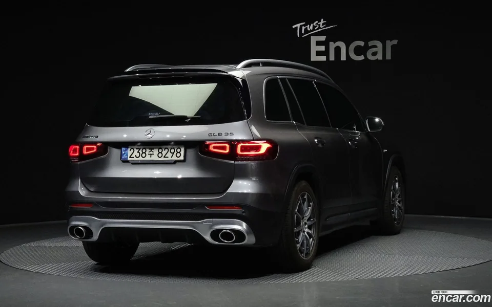 Mercedes-Benz GLB-Class AMG GLB35 4MATIC 2022 — миниатюра 2