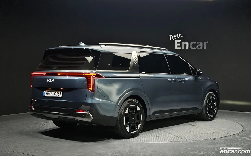 Kia Carnival 9 2024 — миниатюра 2