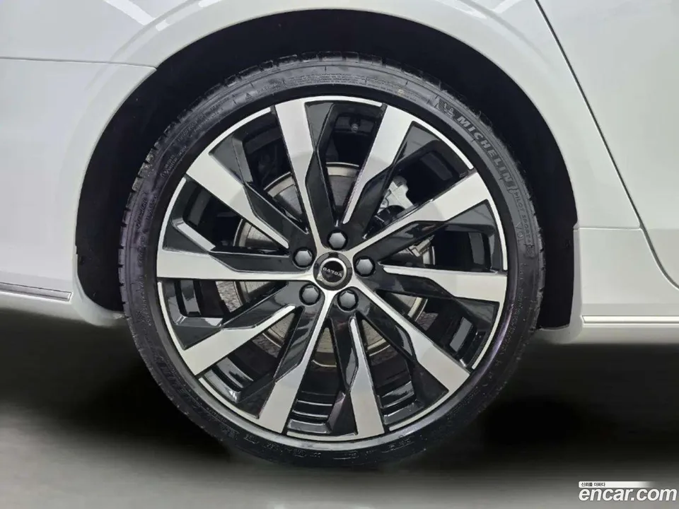 Volvo S90 B5 2025 — миниатюра 5