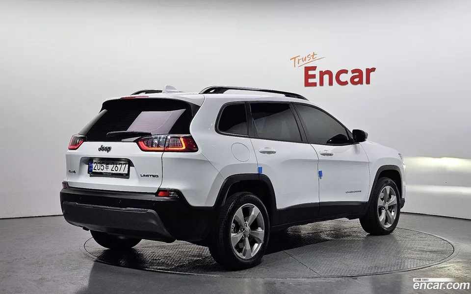 Jeep Cherokee 2.4 AWD 2022 — миниатюра 2