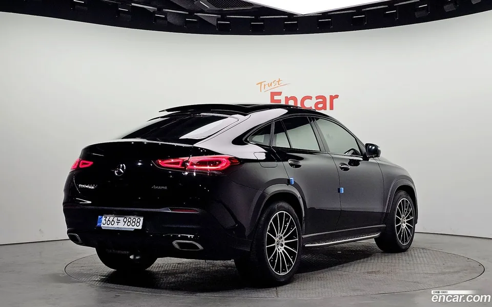 Mercedes-Benz GLE-Class GLE400d 4MATIC 2022 — миниатюра 2