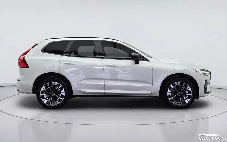 Volvo XC60 B5 2026 — миниатюра 4