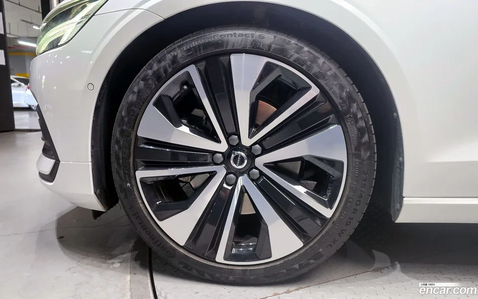 Volvo S60 B5 2023 — миниатюра 5