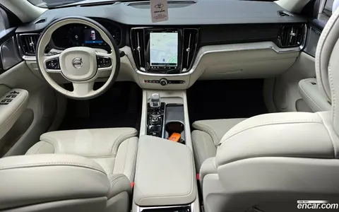 Volvo S60 2023 купить в Москве