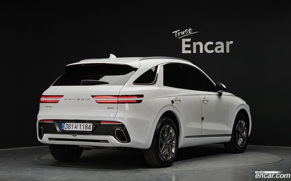 Genesis GV70 2.5T AWD 2022 — миниатюра 2