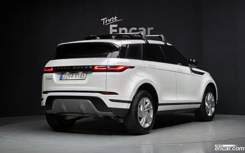 Land Rover Range Rover Evoque P250 S 2024 — миниатюра 2
