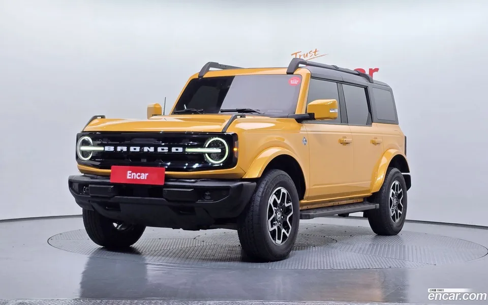 Ford Bronco 2.7 2022 — фото 1, купить с доставкой в Москву