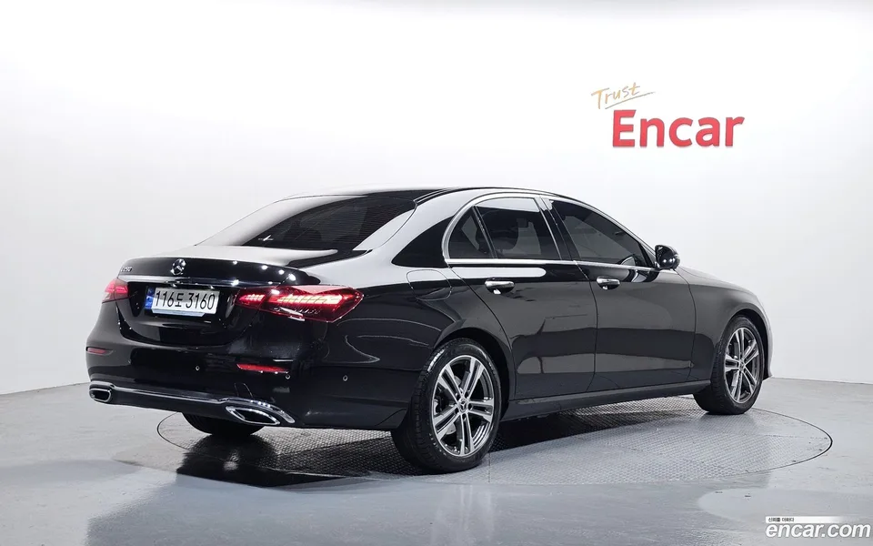 Mercedes-Benz E-Class E250 2023 — миниатюра 2