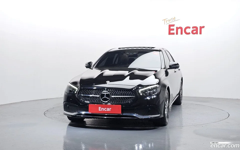 Mercedes-Benz E-Class E250 2023 — миниатюра 3