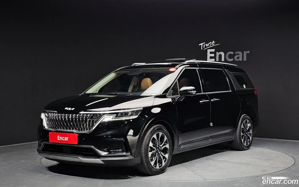 Kia Carnival 9 2022 — фото 1, купить с доставкой в Москву