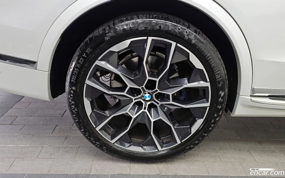 BMW X7 xDrive 40d M 7 2024 — миниатюра 5