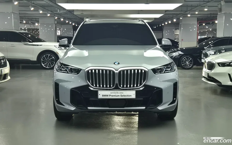 BMW X5 xDrive 40i M 2023 — миниатюра 2