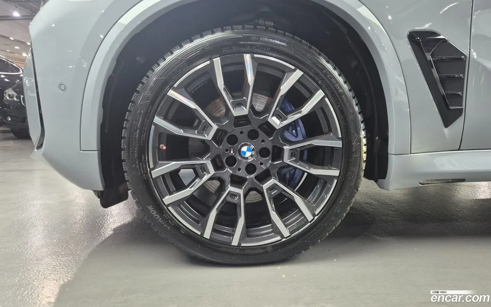 BMW X5 xDrive 40i M 2023 — миниатюра 5