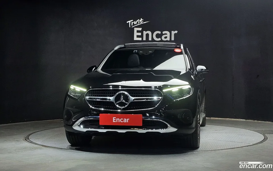 Mercedes-Benz GLC-Class GLC300 4MATIC 2024 — миниатюра 3