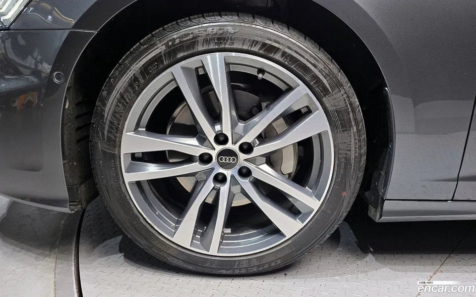 Audi A6 45 TFSI 2023 — миниатюра 5