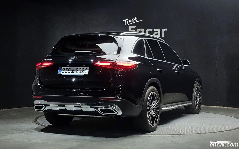 Mercedes-Benz GLC-Class GLC300 4MATIC 2024 — миниатюра 2