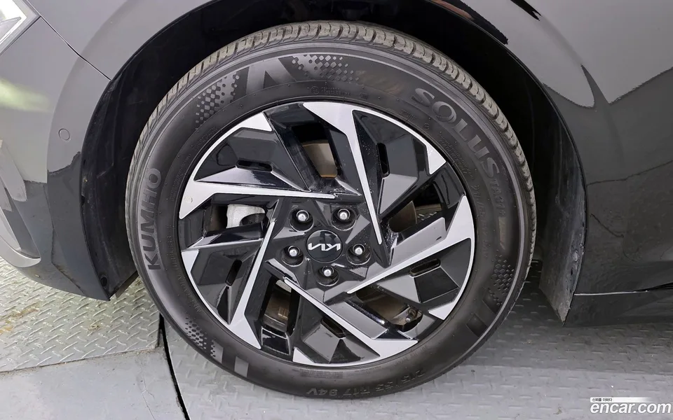 Kia K5 Hybrid 2024 — миниатюра 5