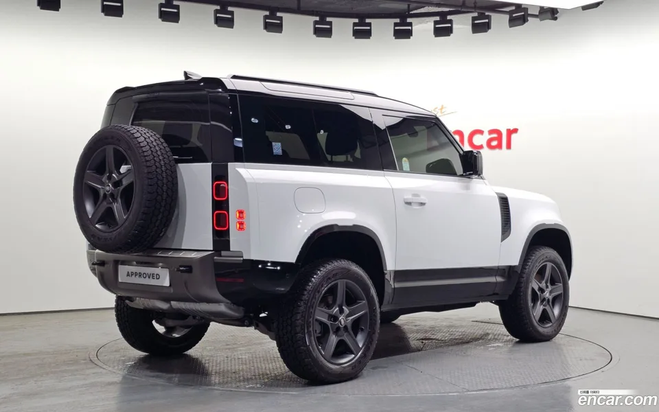 Land Rover Defender 90 D250 X- SE 2025 — миниатюра 2