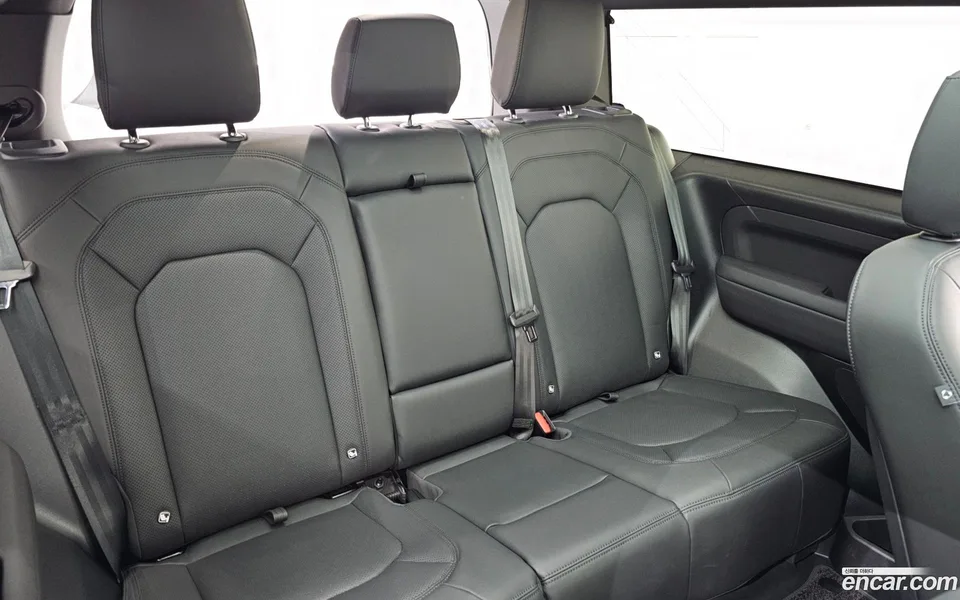Land Rover Defender 90 D250 X- SE 2025 — миниатюра 5
